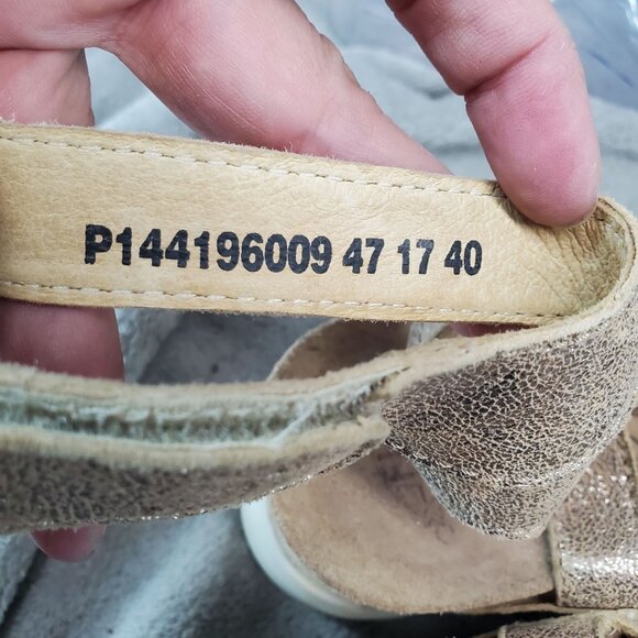 Fly London Shoes Womens EU 40 US 9-9.5 Gold Leather Wink Ankle Strap Sandals - Picture 12 of 14